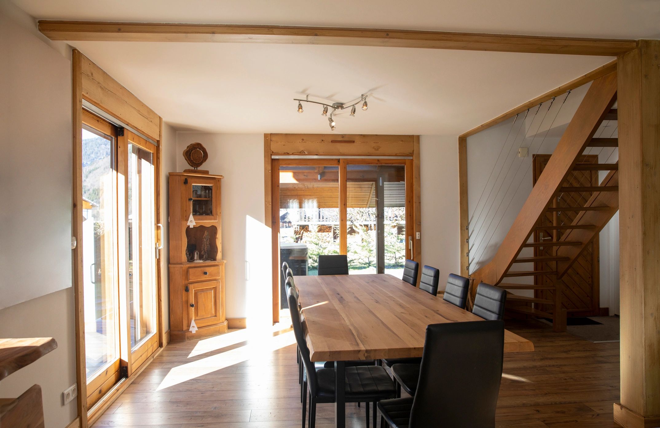 Elegant dining space for large family gatherings
